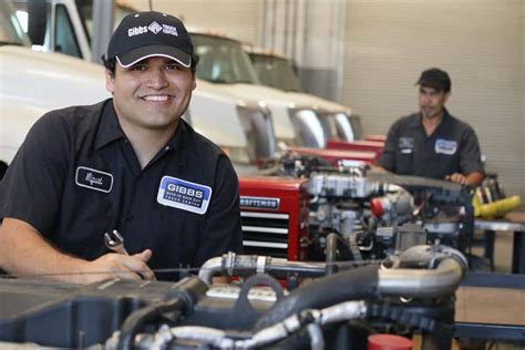 The estimated total pay for a Diesel Mechanic is 66,275 per year in the Dallas-Fort Worth, TX area, with an average salary of 62,715 per year. . How much does a diesel mechanic make